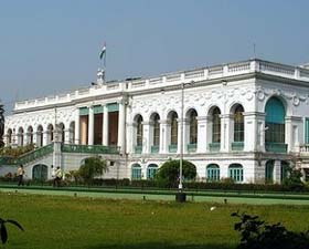 সাসপেন্ড বিশ্বভারতীর এক আধিকারিক